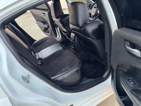 Used 2017 Dodge Charger R/T image 29