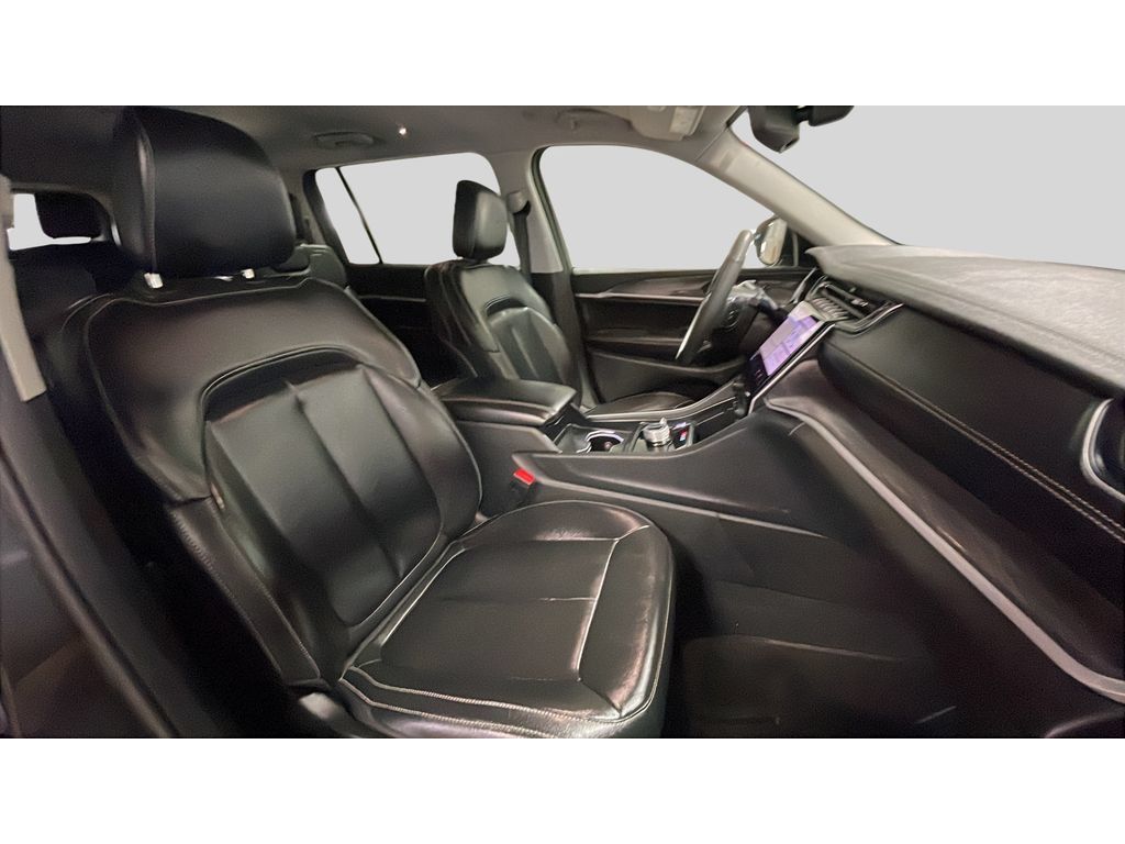 Used 2023 Jeep Grand Cherokee L Limited AWD/4WD image 18