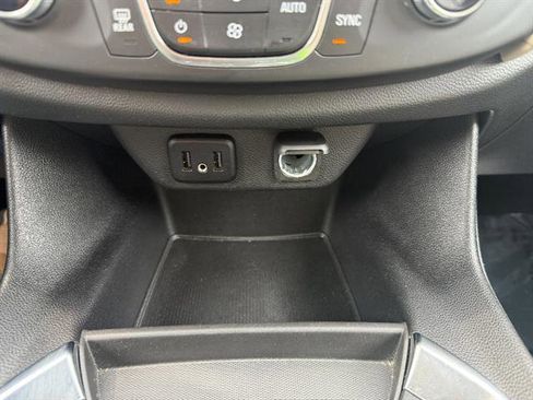 Used 2023 Chevrolet Traverse LS w/ Safety Package AWD/4WD image 38
