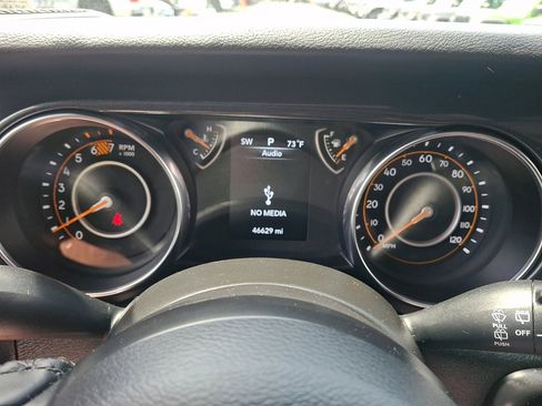Used 2022 Jeep Wrangler Unlimited Sport AWD/4WD image 26