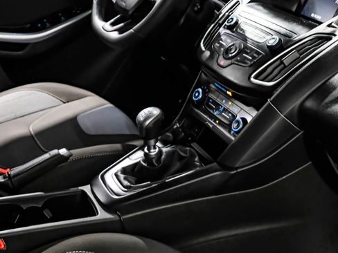 Used 2018 Ford Focus ST image 29