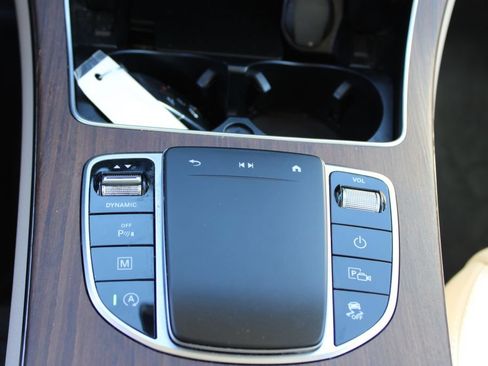 Used 2022 Mercedes-Benz GLC 300 image 20