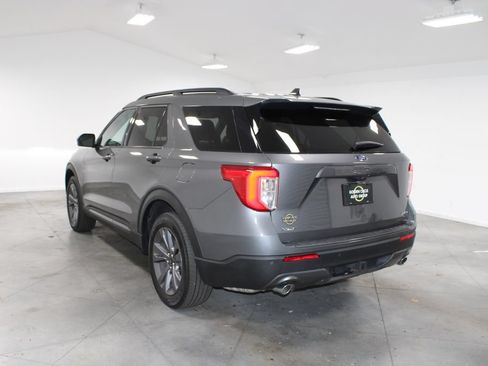 Used 2023 Ford Explorer XLT w/ Equipment Group 202A AWD/4WD image 7