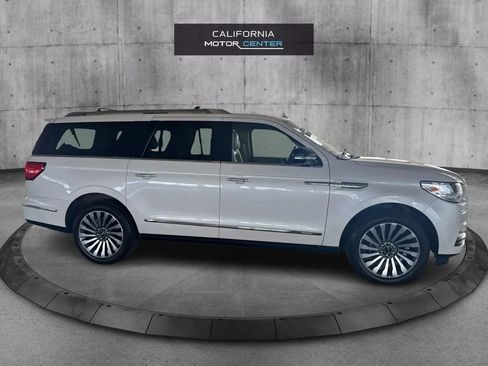 Used 2019 Lincoln Navigator L Reserve w/ Cargo Package AWD/4WD image 4