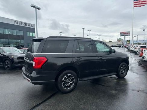 Used 2024 Ford Expedition XLT AWD/4WD image 11