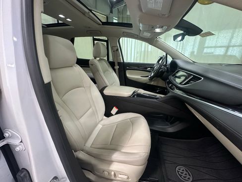 Used 2023 Buick Enclave Essence w/ Experience Buick Package AWD/4WD image 18