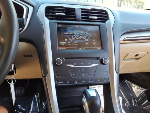 Used 2013 Ford Fusion SE FWD image 15