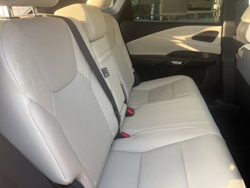 Used 2024 Lexus RX 350 Premium image 33