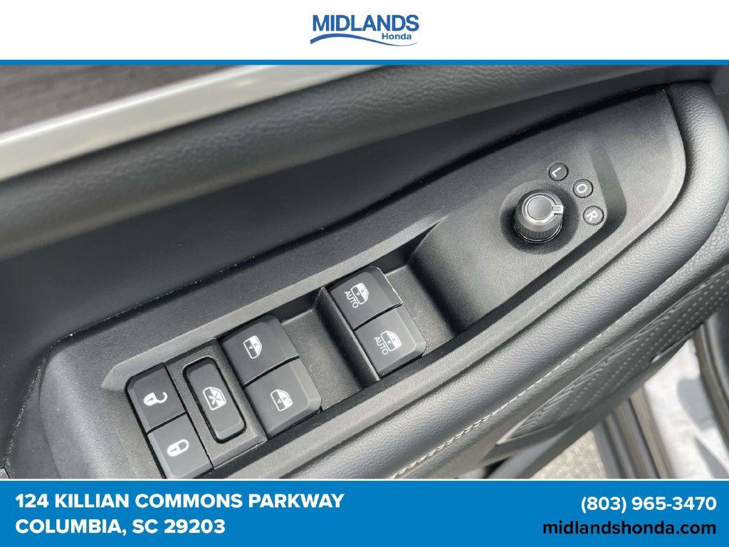 Used 2023 Jeep Grand Cherokee 4WD 4xe image 18