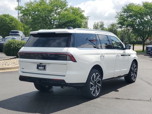 New 2026 Lincoln Navigator Black Label AWD/4WD image 4