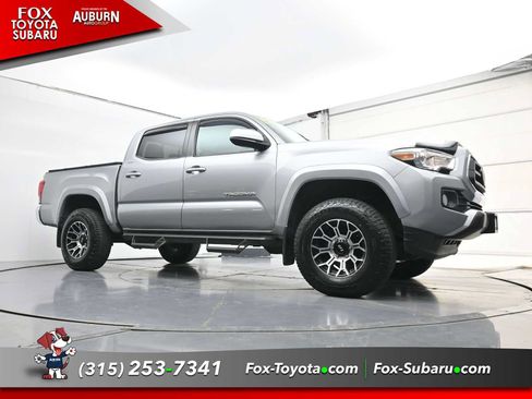Used 2021 Toyota Tacoma SR5 AWD/4WD image 22