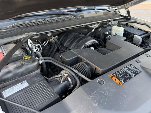 Used 2020 Chevrolet Suburban LT image 26