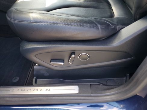 Used 2017 Lincoln MKC Premiere image 14