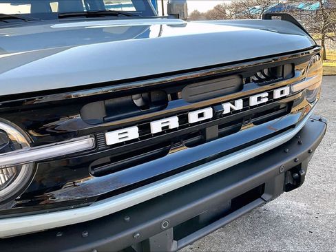 Used 2022 Ford Bronco Outer Banks w/ Sasquatch Package image 29