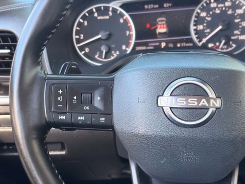 Certified 2025 Nissan Rogue SV FWD image 25