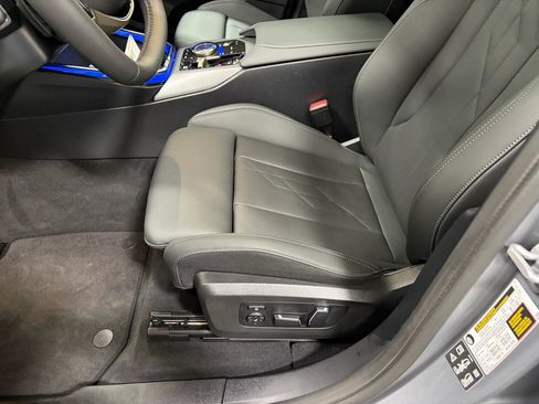 Used 2025 BMW X3 xDrive30i w/ Premium Package image 38