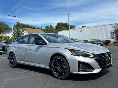 New 2025 Nissan Altima 2.5 SR w/ SR Premium Package
