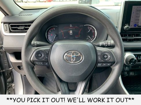 Used 2025 Toyota RAV4 XLE AWD/4WD image 15