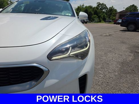 Used 2018 Kia Stinger Premium AWD/4WD image 21