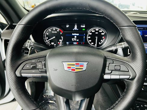 Used 2022 Cadillac CT5 Sport w/ Climate Package image 15