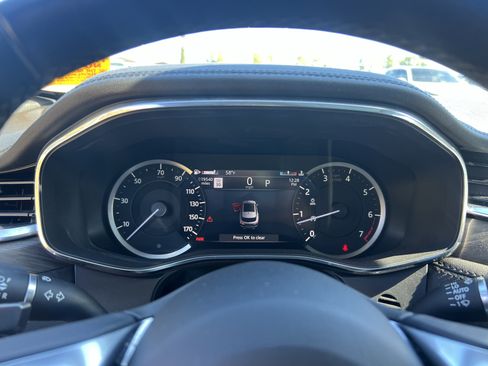 Certified 2023 Jaguar F-PACE S image 22