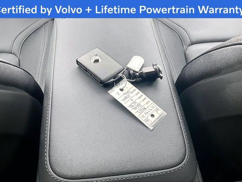 Certified 2025 Volvo XC90 B6 Plus image 14