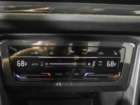 Certified 2023 Volkswagen Tiguan SE w/ Panoramic Sunroof Package AWD/4WD image 30