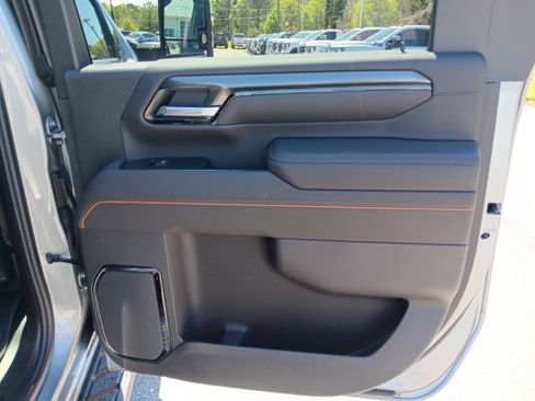 New 2026 GMC Sierra 2500 AT4 image 17