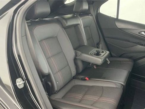 Used 2022 Chevrolet Equinox RS w/ Infotainment Package image 44