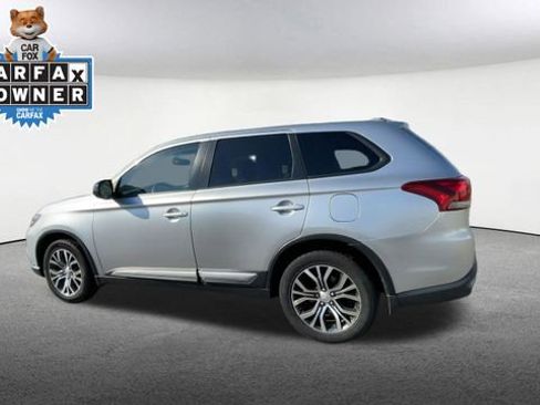Used 2018 Mitsubishi Outlander ES FWD image 6