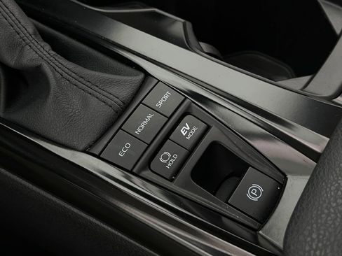 Used 2025 Toyota Camry LE FWD image 20