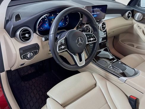 Used 2021 Mercedes-Benz GLC 300 4MATIC image 12