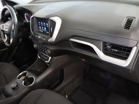 Used 2024 GMC Terrain SLE AWD/4WD image 21