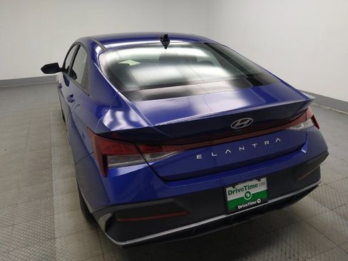 Used 2024 Hyundai Elantra SE FWD image 6