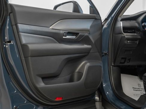 New 2026 Toyota Grand Highlander XLE image 38