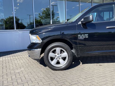 Used 2024 RAM 1500 Classic SLT AWD/4WD image 9