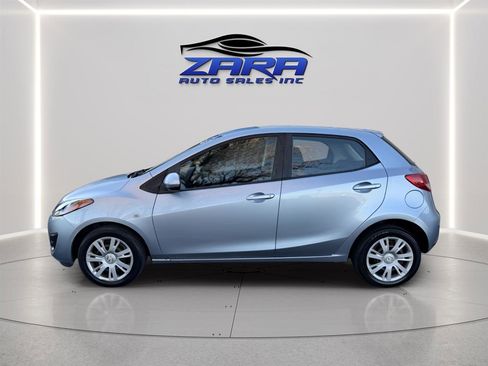 Used 2013 MAZDA MAZDA2 Sport image 3