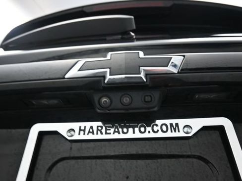Used 2023 Chevrolet Traverse LT FWD image 28