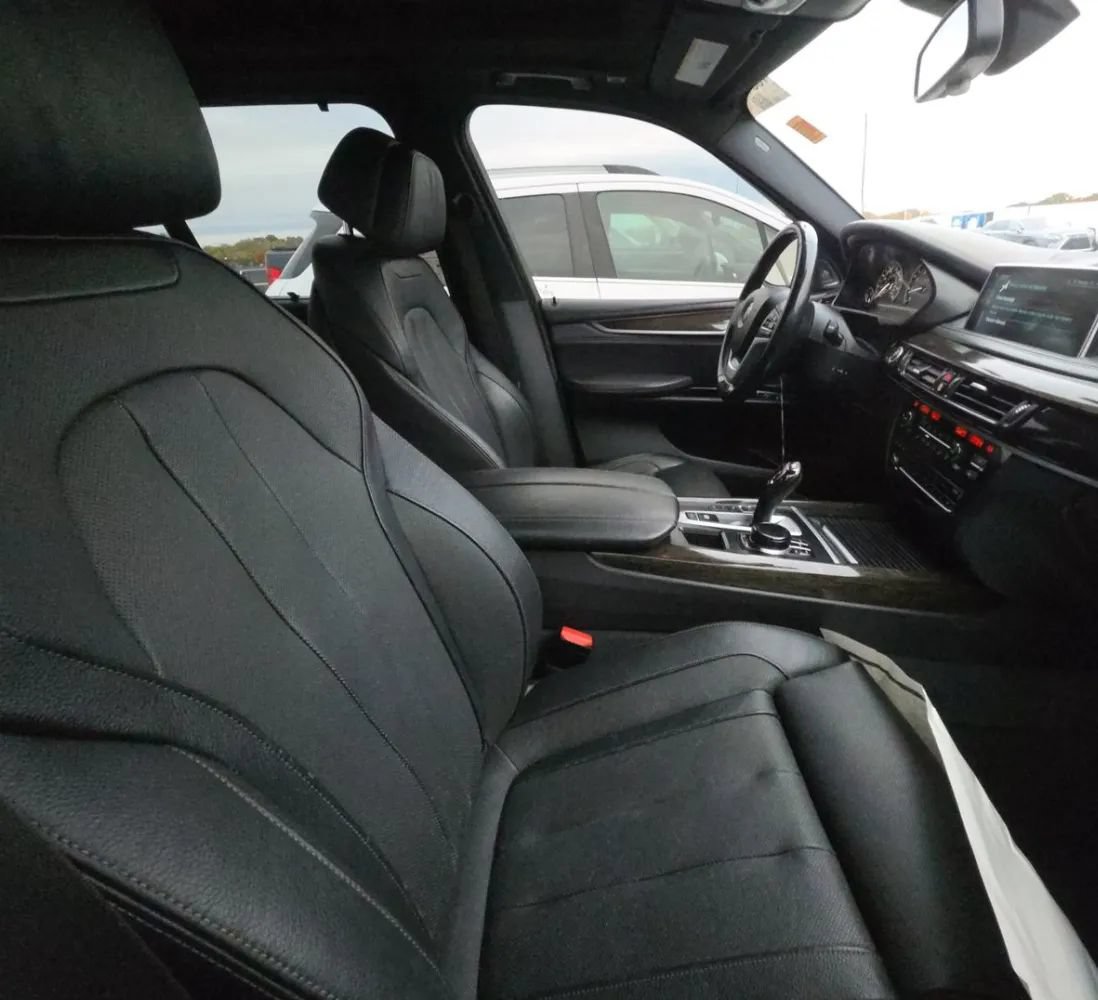 Used 2017 BMW X5 xDrive50i AWD/4WD image 9