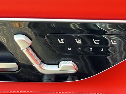 Used 2022 Mercedes-Benz SL 55 AMG 4MATIC image 16