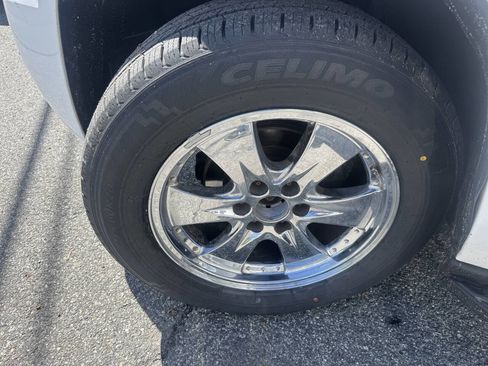 Used 2010 Chevrolet Tahoe LTZ image 34