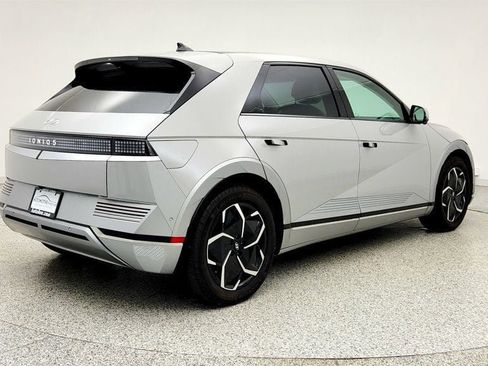 Used 2024 Hyundai Ioniq 5 Limited image 5