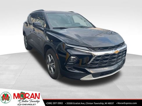 Certified 2024 Chevrolet Blazer LT w/ Convenience Package image 2