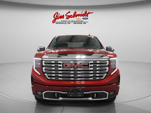 Used 2024 GMC Sierra 1500 Denali AWD/4WD image 3