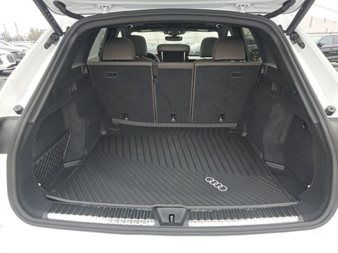 New 2025 Audi Q5 Premium image 17