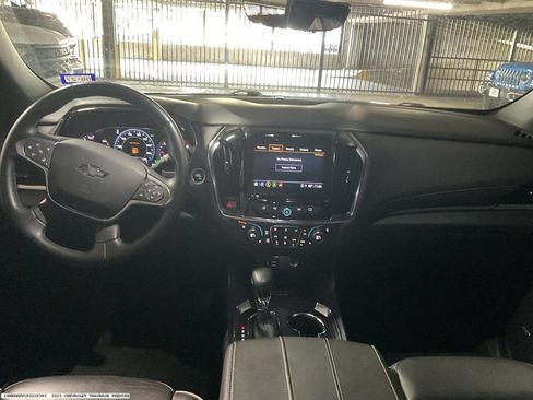 Used 2023 Chevrolet Traverse Premier w/ Redline Edition FWD image 13