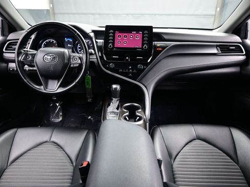 Used 2024 Toyota Camry SE FWD image 17