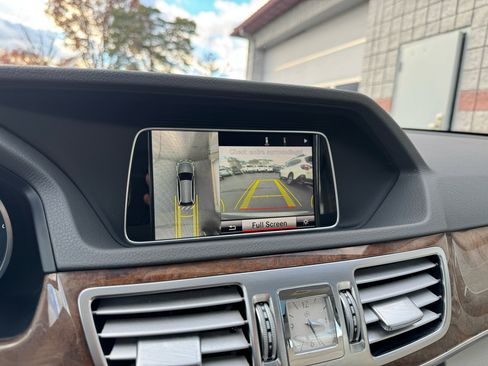 Used 2014 Mercedes-Benz E 350 4MATIC Wagon image 22