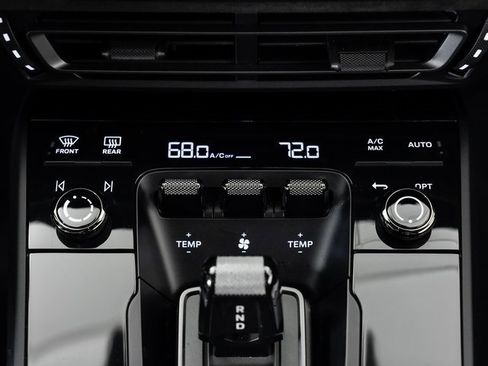 Used 2024 Porsche 911 Carrera GTS image 21