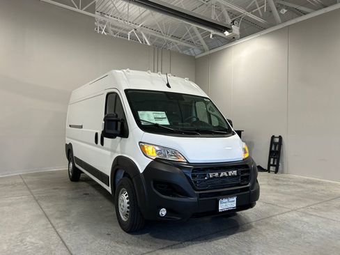 New 2026 RAM ProMaster 2500 w/ Convenience Group image 4